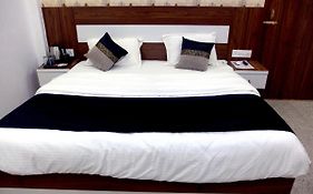 Hotel Ramay Palace 400 Meter From Ram Mandir Ayodhya